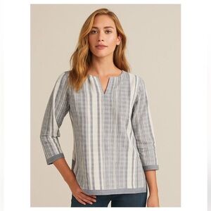 UNTUCKit Top 16 Tunic Gray